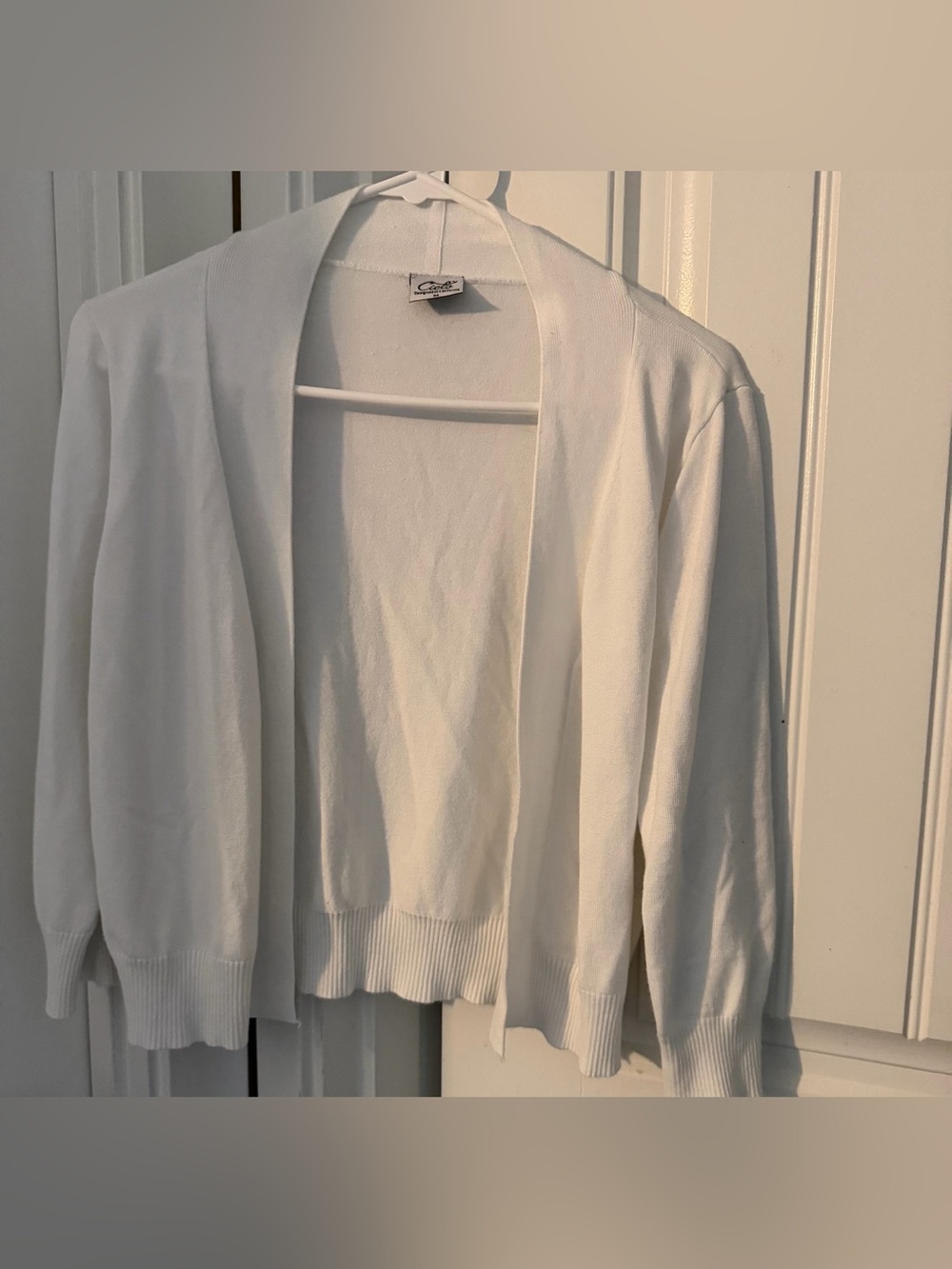 Classic Women’s White Open-Front Sweater Cardigan